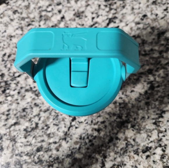 Stanley 20 oz Stainless Steel IceFlow Flip Straw Tumbler - Picture 4 of 4